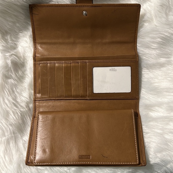 ❗️FINAL❗️ COACH Signature Checkbook Wallet - Picture 4 of 8